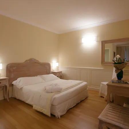 穆里诺安蒂科酒店 3* Scorzè